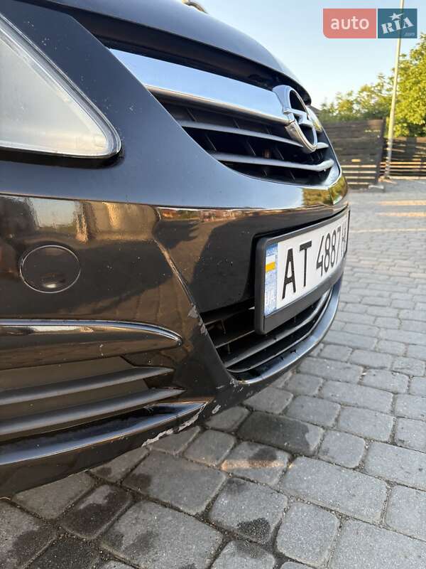 Хетчбек Opel Corsa 2009 в Івано-Франківську