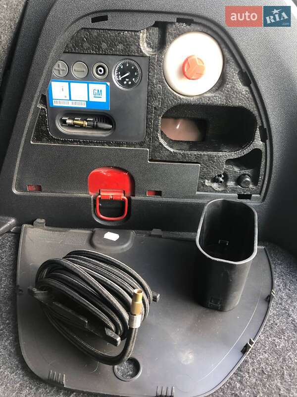 Хэтчбек Opel Corsa 2008 в Ивано-Франковске