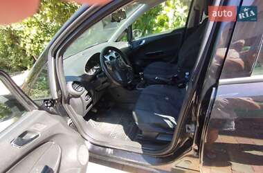 Хэтчбек Opel Corsa 2011 в 