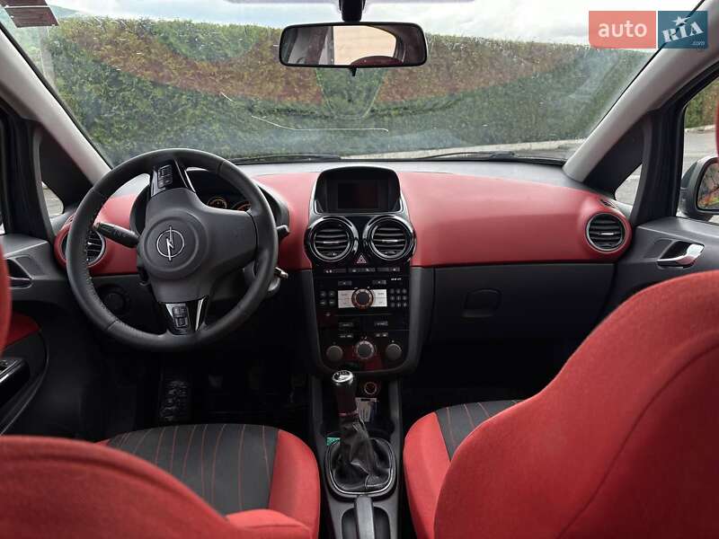 Хэтчбек Opel Corsa 2008 в Виноградове