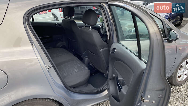 Хэтчбек Opel Corsa 2011 в Луцке