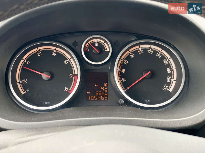 Хэтчбек Opel Corsa 2011 в Луцке