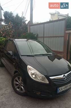 Хэтчбек Opel Corsa 2007 в 