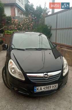 Хэтчбек Opel Corsa 2007 в 