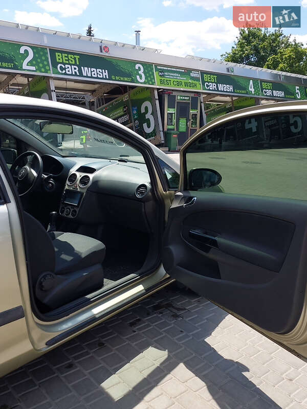 Хэтчбек Opel Corsa 2008 в Кропивницком