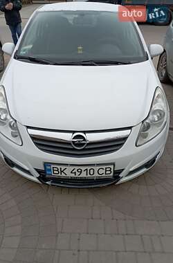 Хэтчбек Opel Corsa 2010 в Ровно