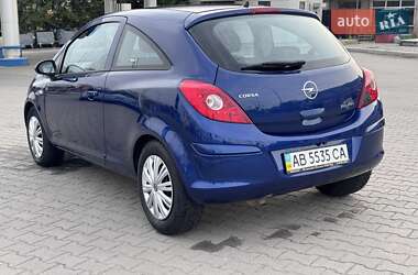 Хэтчбек Opel Corsa 2009 в 