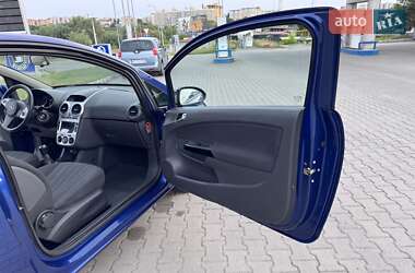 Хэтчбек Opel Corsa 2009 в 