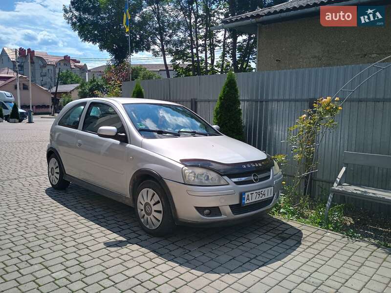 Хэтчбек Opel Corsa 2005 в Коломые