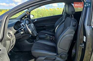 Хэтчбек Opel Corsa 2012 в 