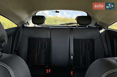 Хэтчбек Opel Corsa 2012 в 