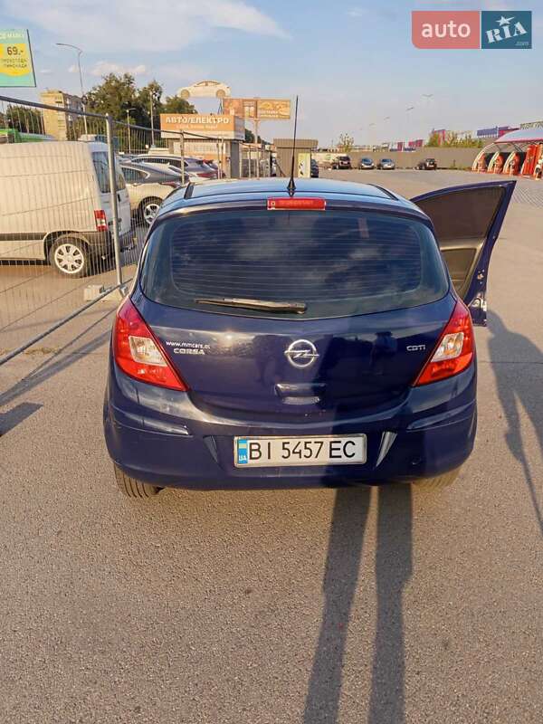 Хетчбек Opel Corsa 2011 в Полтаві