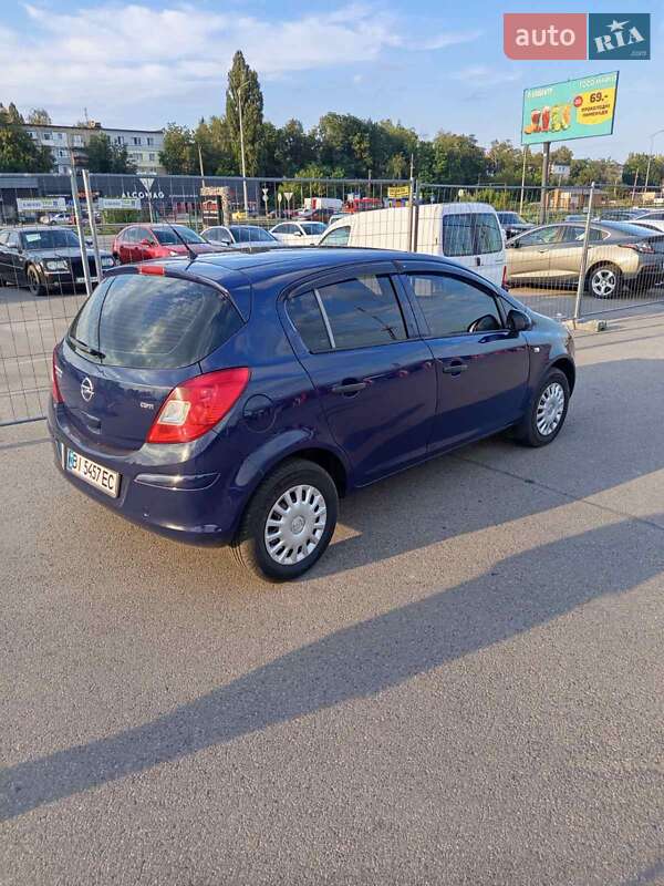 Хетчбек Opel Corsa 2011 в Полтаві