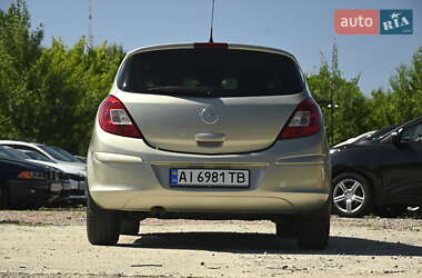 Хетчбек Opel Corsa 2008 в 