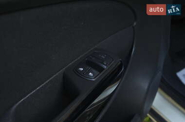 Хетчбек Opel Corsa 2008 в 