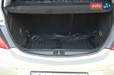 Хетчбек Opel Corsa 2008 в 