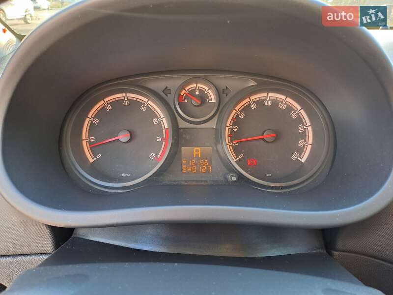 Хетчбек Opel Corsa 2008 в Києві