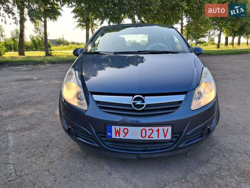 Хетчбек Opel Corsa 2008 в Тростянці