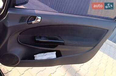 Хэтчбек Opel Corsa 2007 в 