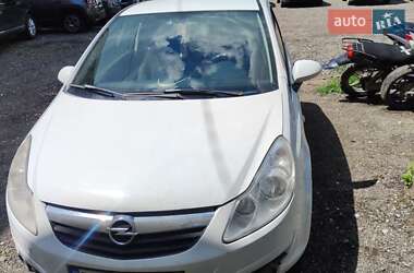 Хэтчбек Opel Corsa 2007 в Ивано-Франковске