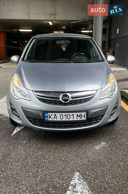 Хетчбек Opel Corsa 2013 в Києві