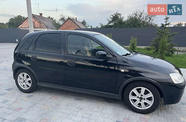 Хэтчбек Opel Corsa 2003 в 