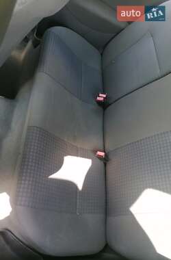 Хэтчбек Opel Corsa 2002 в 