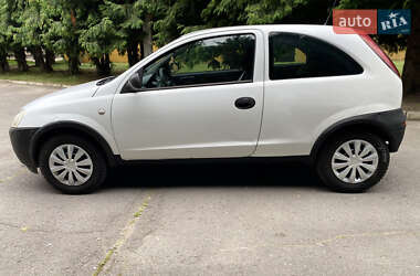 Хэтчбек Opel Corsa 2003 в 