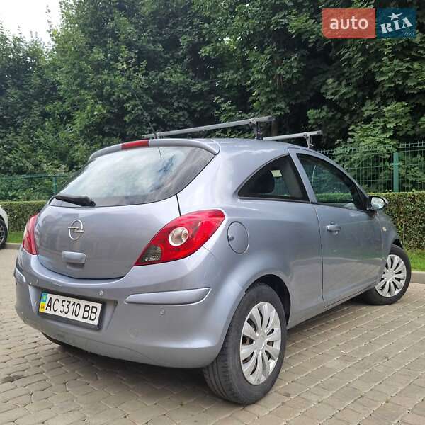 Хетчбек Opel Corsa 2009 в Луцьку
