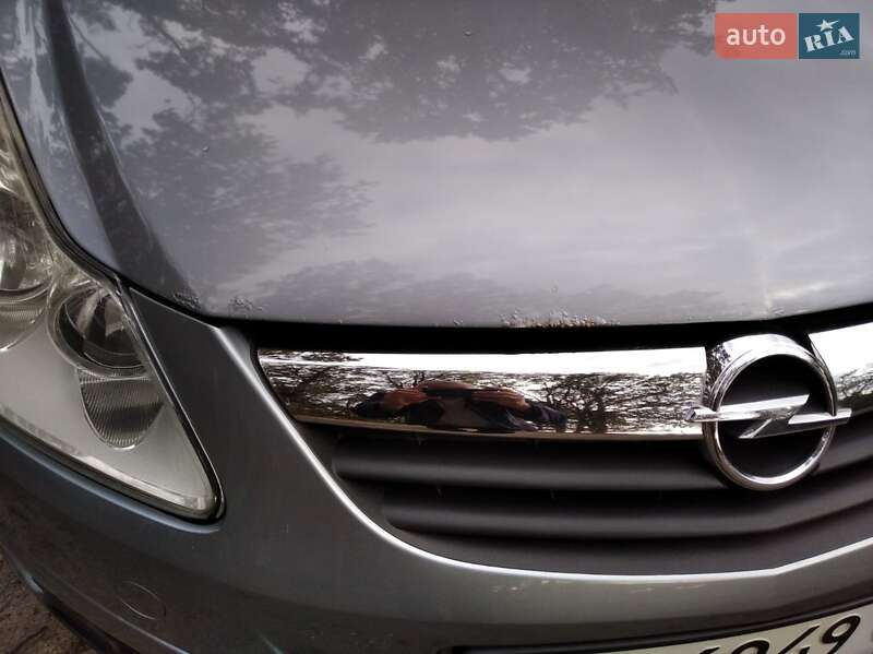 Хэтчбек Opel Corsa 2006 в Житомире