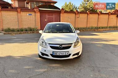 Хэтчбек Opel Corsa 2007 в Николаеве