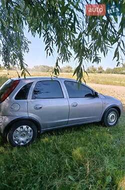 Хэтчбек Opel Corsa 2005 в Черновцах