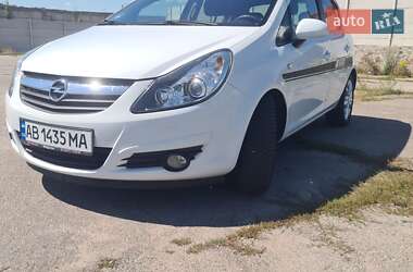 Хэтчбек Opel Corsa 2009 в 