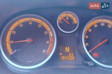 Хэтчбек Opel Corsa 2007 в 