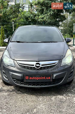 Хэтчбек Opel Corsa 2014 в 