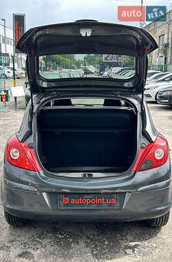 Хэтчбек Opel Corsa 2014 в 