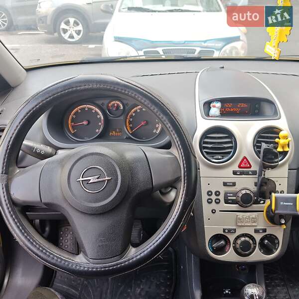 Хэтчбек Opel Corsa 2008 в Харькове