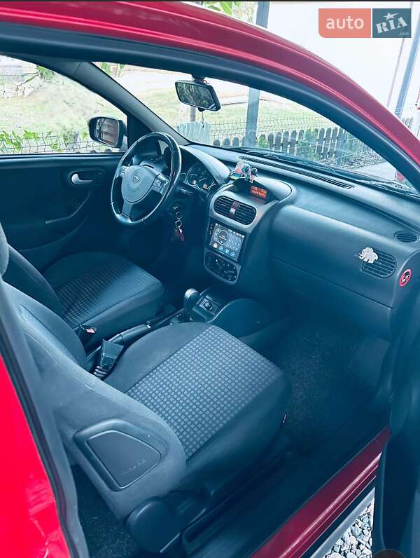 Хэтчбек Opel Corsa 2005 в Днепре