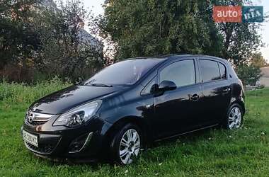 Хэтчбек Opel Corsa 2012 в Уланове