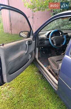Хэтчбек Opel Corsa 1996 в 