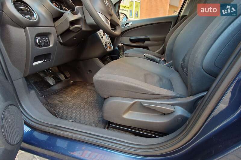 Хэтчбек Opel Corsa 2014 в Одессе