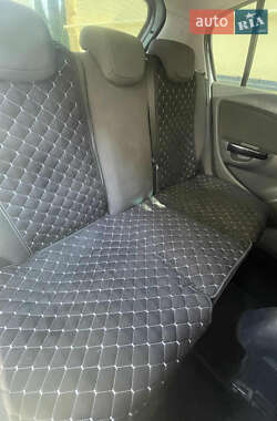 Хэтчбек Opel Corsa 2007 в 