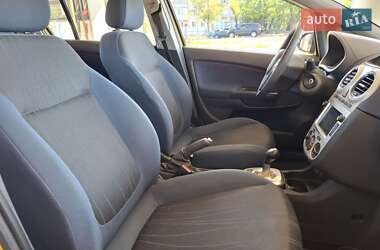 Хэтчбек Opel Corsa 2007 в 