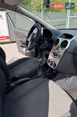 Хэтчбек Opel Corsa 2009 в 