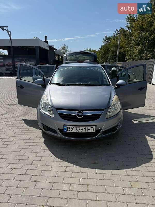 Хэтчбек Opel Corsa 2009 в Каменец-Подольском