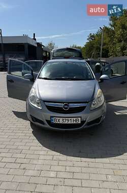 Хэтчбек Opel Corsa 2009 в 