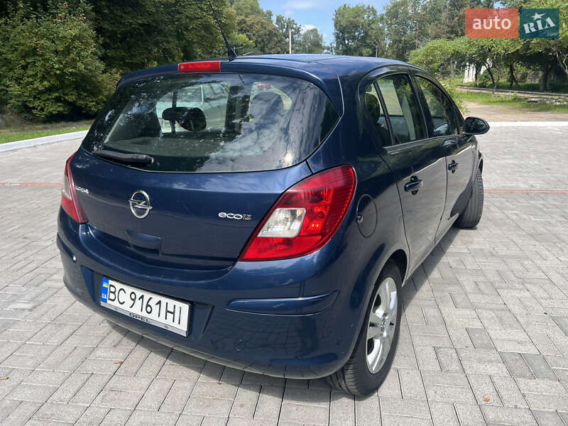 Хэтчбек Opel Corsa 2011 в Дрогобыче