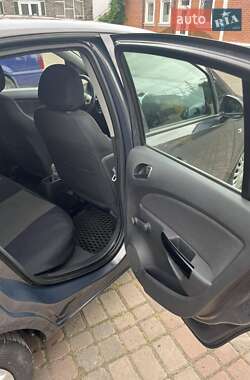 Хэтчбек Opel Corsa 2013 в 