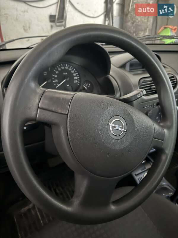 Хэтчбек Opel Corsa 2003 в Броварах фото 5 Хэтчбек Opel Corsa 2003 в Броварах