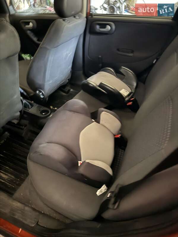 Хэтчбек Opel Corsa 2003 в Броварах фото 6 Хэтчбек Opel Corsa 2003 в Броварах